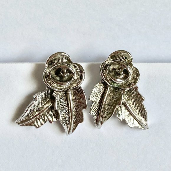 Vintage Sarah Coventry Rose Bud Flower Clip On Earrings Climber Silver Tone 70's - Picture 4 of 14